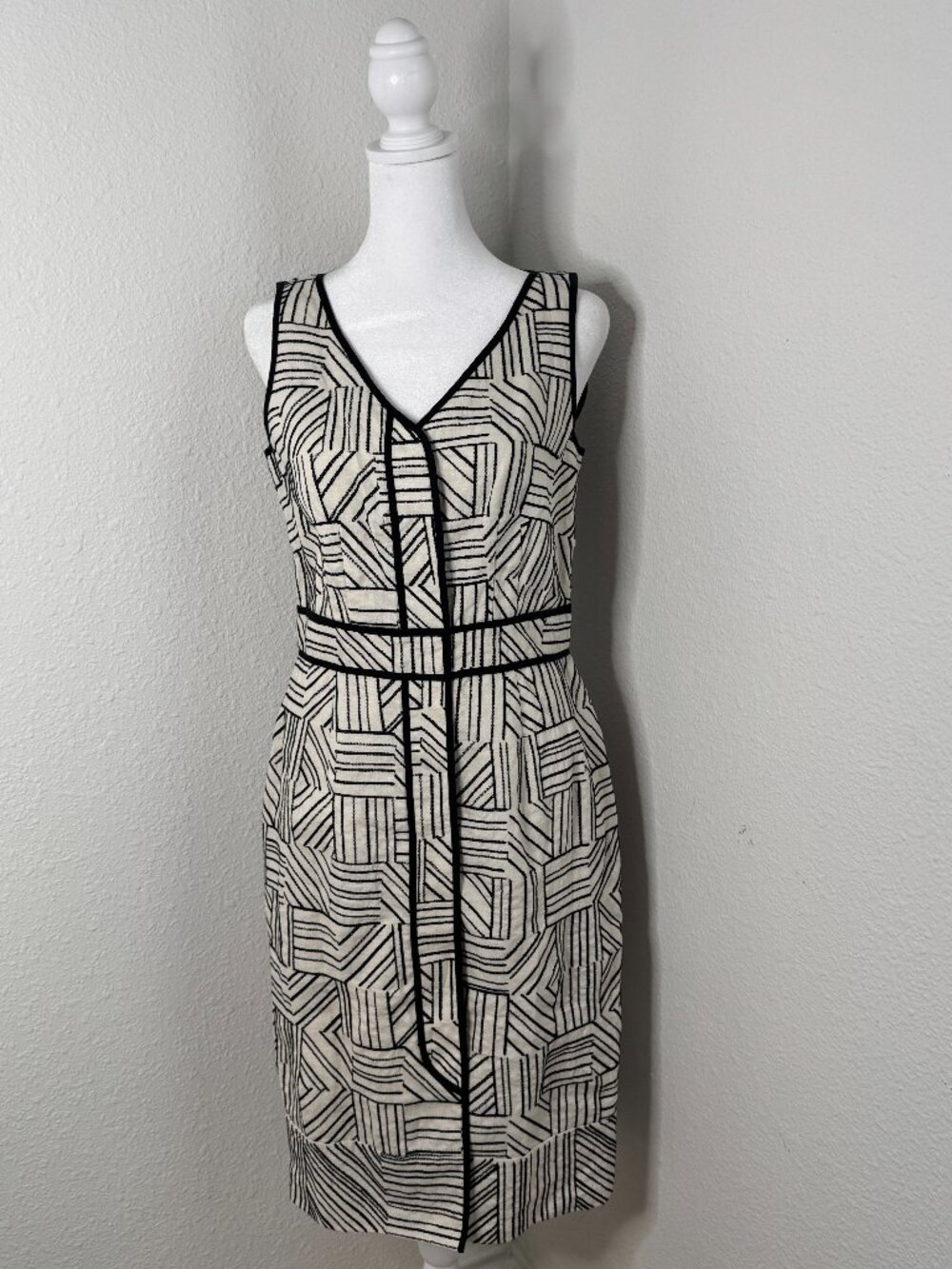 Lafayette 148 NY Black & White Geometric Sheath Dress - Size 4